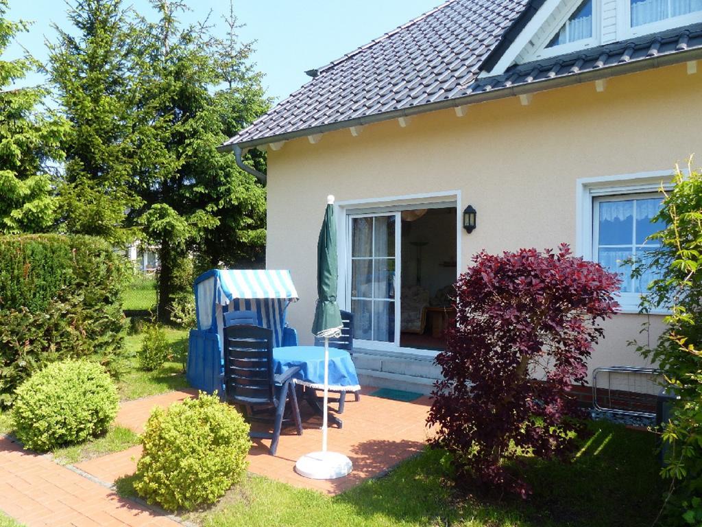 Apartamento Gaestehaus Heuer Baabe Exterior foto